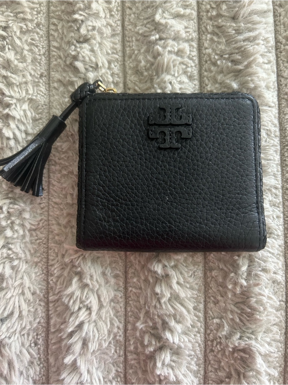 Tory Burch Black Pebbled Leather Bifold Wallet Tassel Gold Hardware
